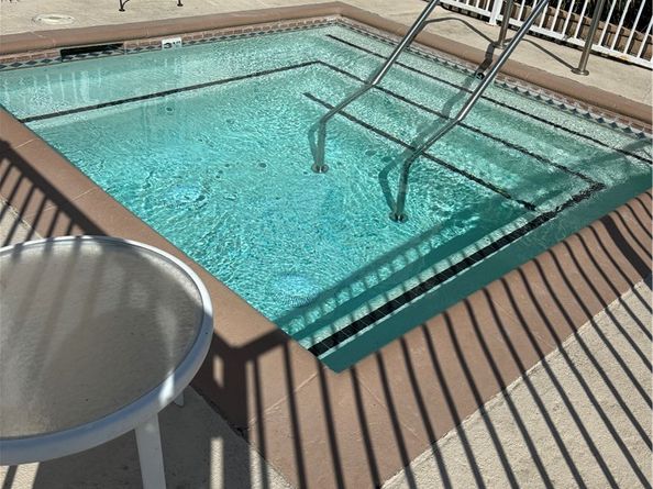 5585 E Pacific Coast Highway 154, Long Beach CA 90804