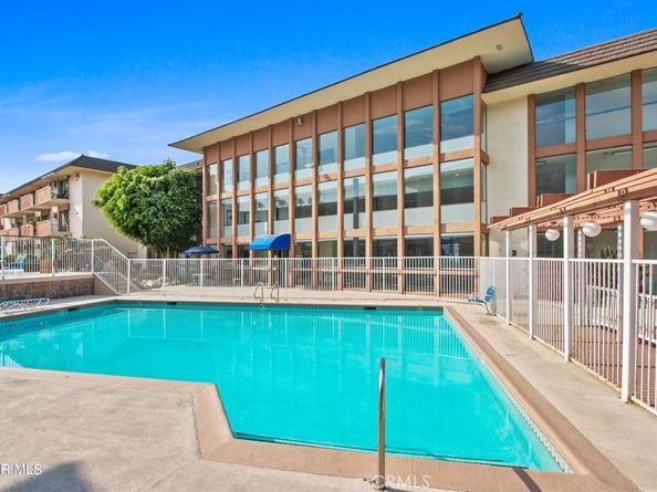 5585 E Pacific Coast Highway 154, Long Beach CA 90804