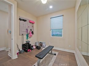 6749 W Gill, Los Angeles CA 90068