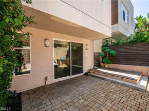 6749 W Gill, Los Angeles CA 90068