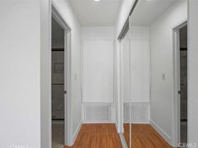 18530 Hatteras Street 333, Tarzana CA 91356