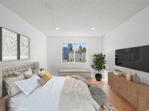 18530 Hatteras Street 333, Tarzana CA 91356