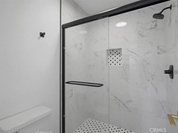 18530 Hatteras Street 333, Tarzana CA 91356