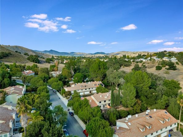 29623 Strawberry Hill, Agoura Hills CA 91301
