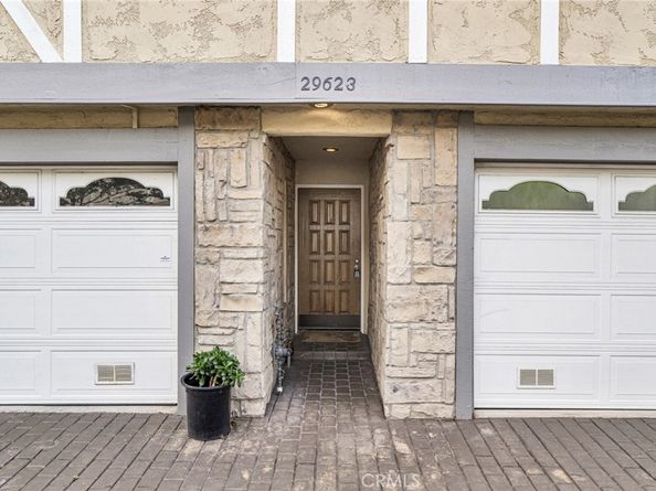 29623 Strawberry Hill, Agoura Hills CA 91301