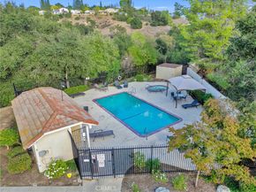 29623 Strawberry Hill, Agoura Hills CA 91301