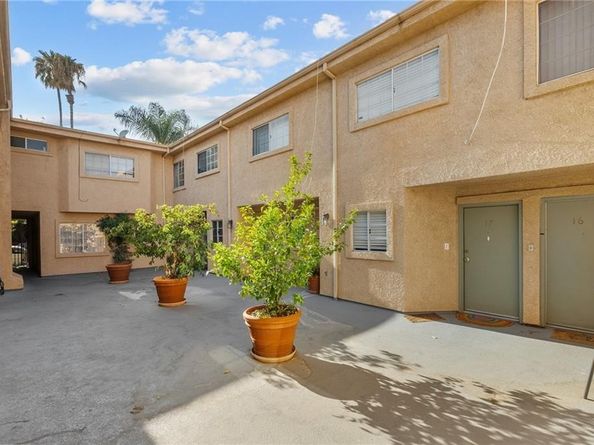 7050 Vassar Avenue 13, Canoga Park CA 91303