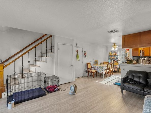 7050 Vassar Avenue 13, Canoga Park CA 91303