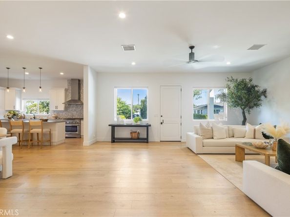 333 Mesa Drive, Costa Mesa CA 92627