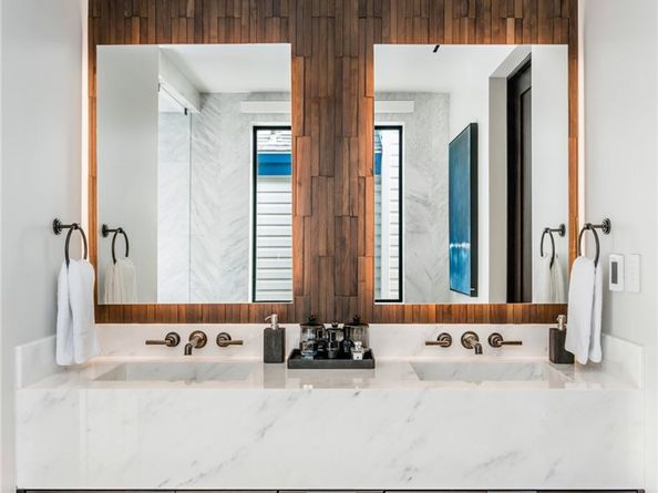 218 E Oceanfront, Newport Beach CA 92661