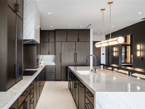 218 E Oceanfront, Newport Beach CA 92661