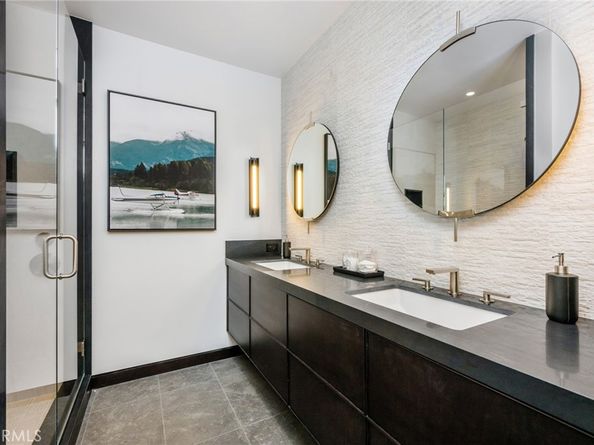 218 E Oceanfront, Newport Beach CA 92661