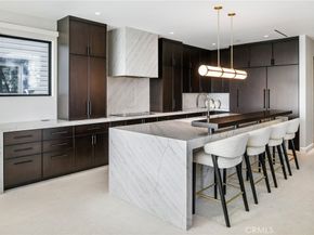 218 E Oceanfront, Newport Beach CA 92661