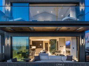 218 E Oceanfront, Newport Beach CA 92661