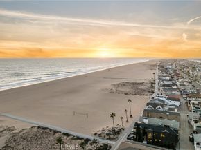 218 E Oceanfront, Newport Beach CA 92661