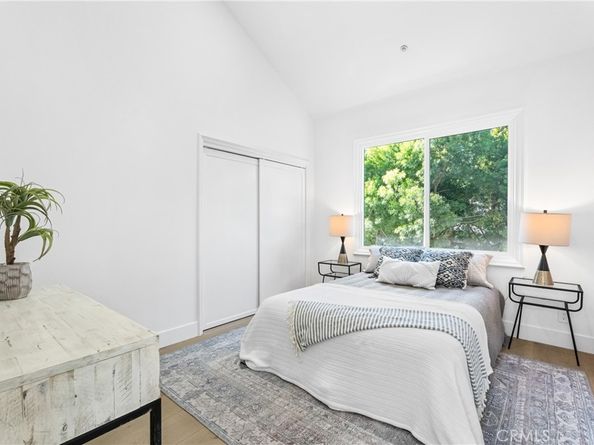 6692 Alamitos Circle, Huntington Beach CA 92648