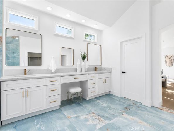 6692 Alamitos Circle, Huntington Beach CA 92648