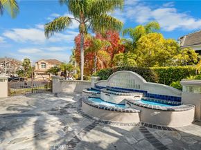 6692 Alamitos Circle, Huntington Beach CA 92648