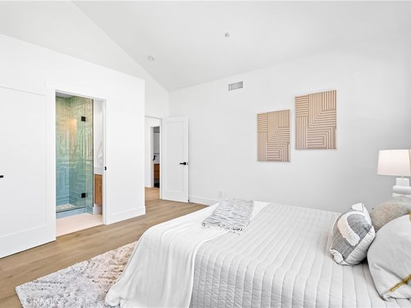 6692 Alamitos Circle, Huntington Beach CA 92648