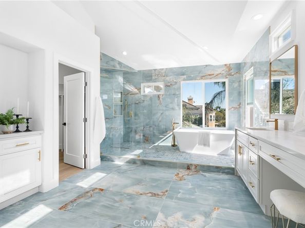 6692 Alamitos Circle, Huntington Beach CA 92648