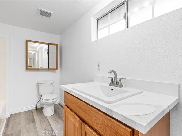 2435 W Broadway, Anaheim CA 92804