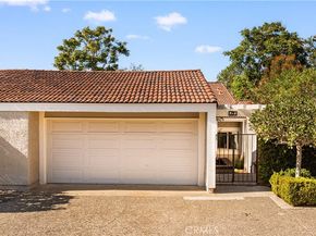 15 Rocky Knl, Irvine CA 92612