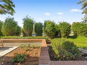 15 Rocky Knl, Irvine CA 92612