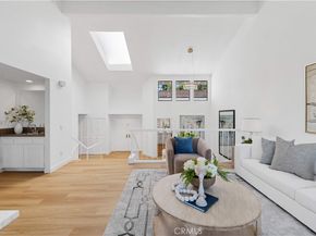 15 Rocky Knl, Irvine CA 92612