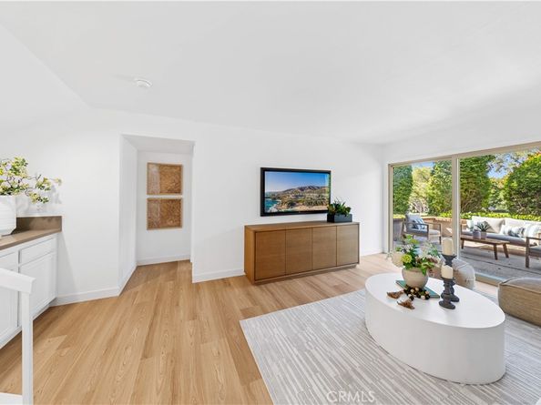 15 Rocky Knl, Irvine CA 92612