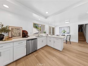 15 Rocky Knl, Irvine CA 92612