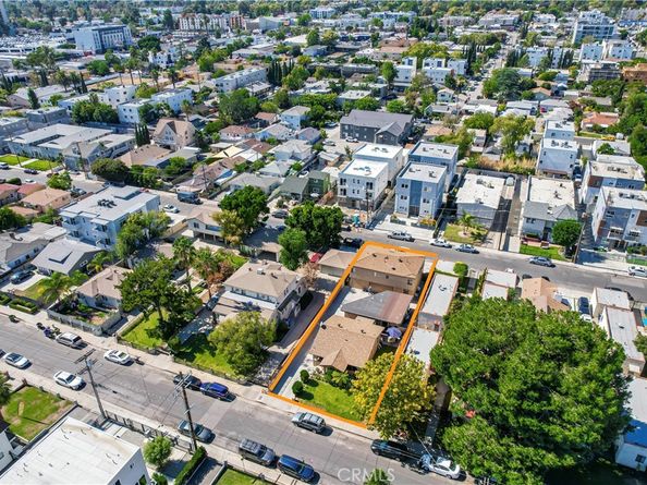 5738 Klump, North Hollywood CA 91601