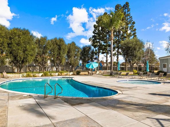 19844 Berkshire, Huntington Beach CA 92646