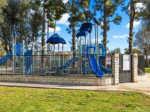 19844 Berkshire, Huntington Beach CA 92646