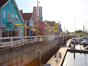 1109 E 1st 11, Long Beach CA 90802