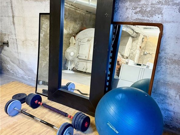 1109 E 1st 11, Long Beach CA 90802