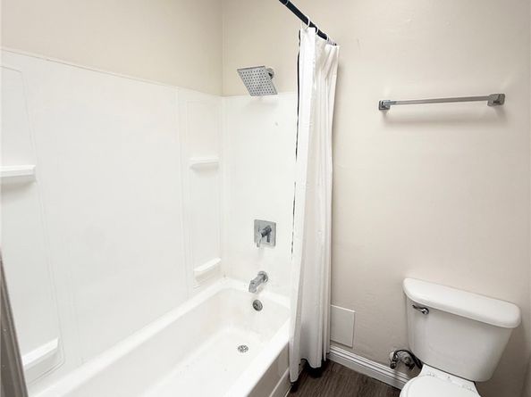 1109 E 1st 11, Long Beach CA 90802