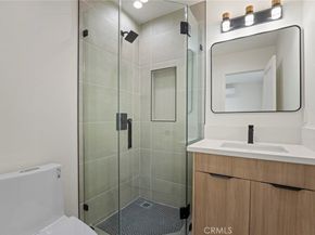 5308 S Victoria, Los Angeles CA 90043