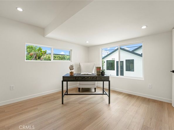 5308 S Victoria, Los Angeles CA 90043