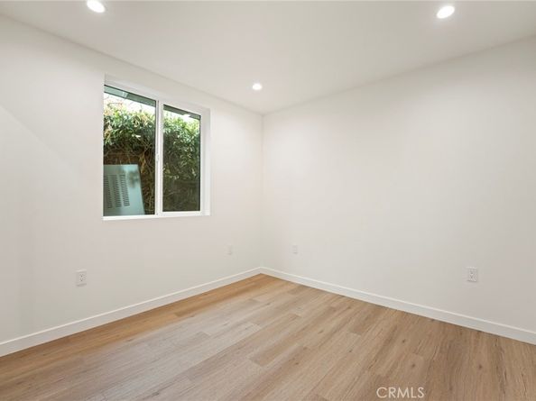 5308 S Victoria, Los Angeles CA 90043