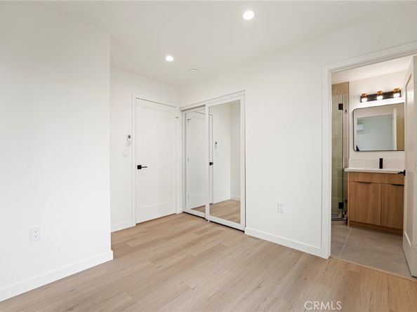 5308 S Victoria, Los Angeles CA 90043