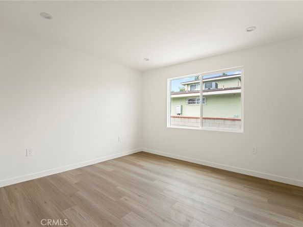 5308 S Victoria, Los Angeles CA 90043