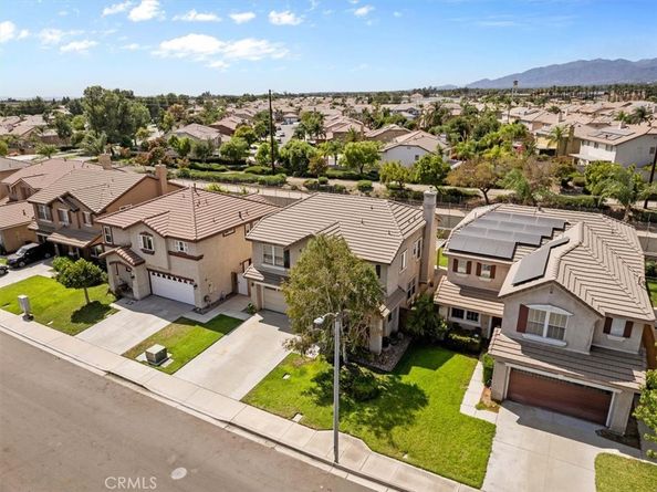 7422 Longstreet Lane, Fontana CA 92336
