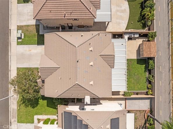 7422 Longstreet Lane, Fontana CA 92336