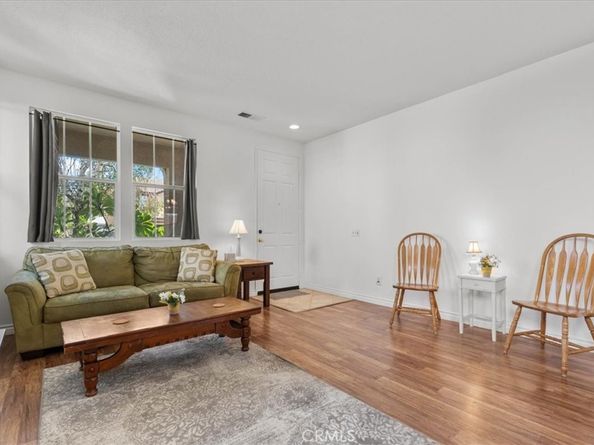 7422 Longstreet Lane, Fontana CA 92336