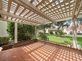 27748 Via Sarasate, Mission Viejo CA 92692