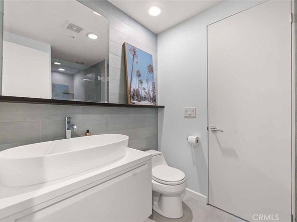 2233 Martin 212, Irvine CA 92612