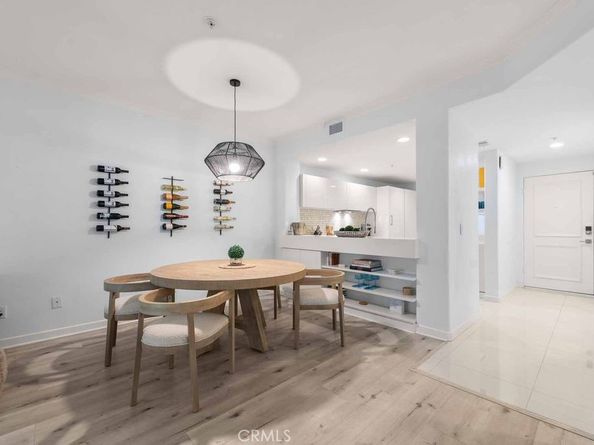 2233 Martin 212, Irvine CA 92612