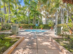 2233 Martin 212, Irvine CA 92612
