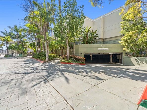 2233 Martin 212, Irvine CA 92612