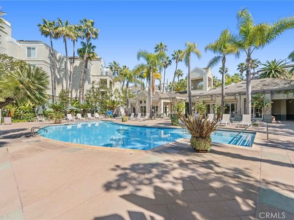 2233 Martin 212, Irvine CA 92612